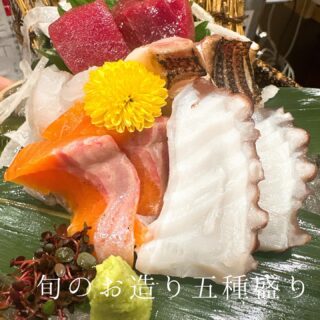 本日のおすすめ ︎和歌山　天然時計岩ガキ ︎北海道　活毛蟹甲羅…